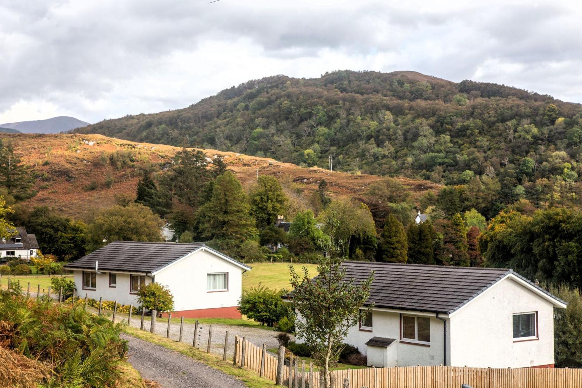Ash, Birch And Rowan Self Catering Cabins Onich Eksteriør bilde