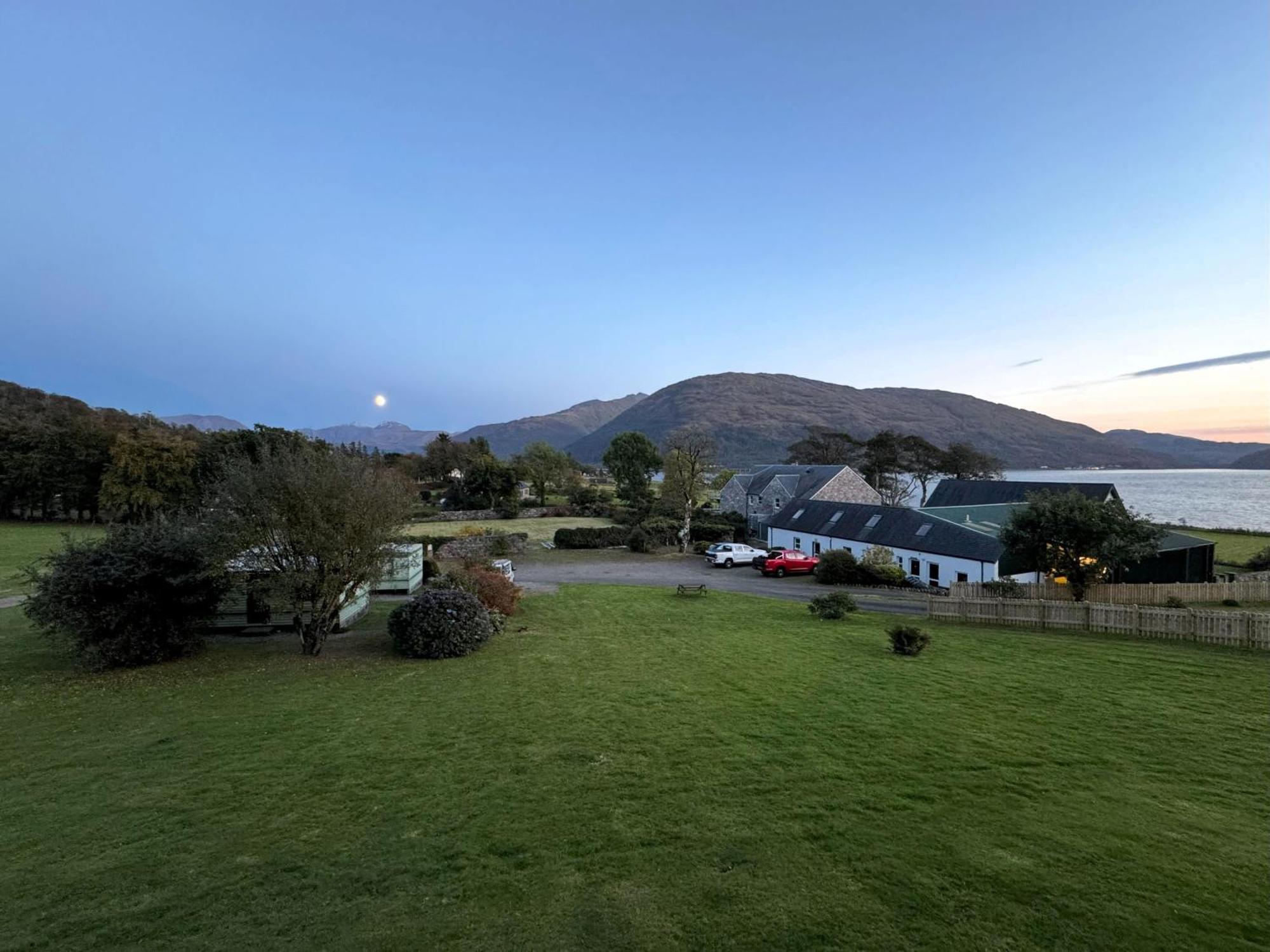 Ash, Birch And Rowan Self Catering Cabins Onich Eksteriør bilde